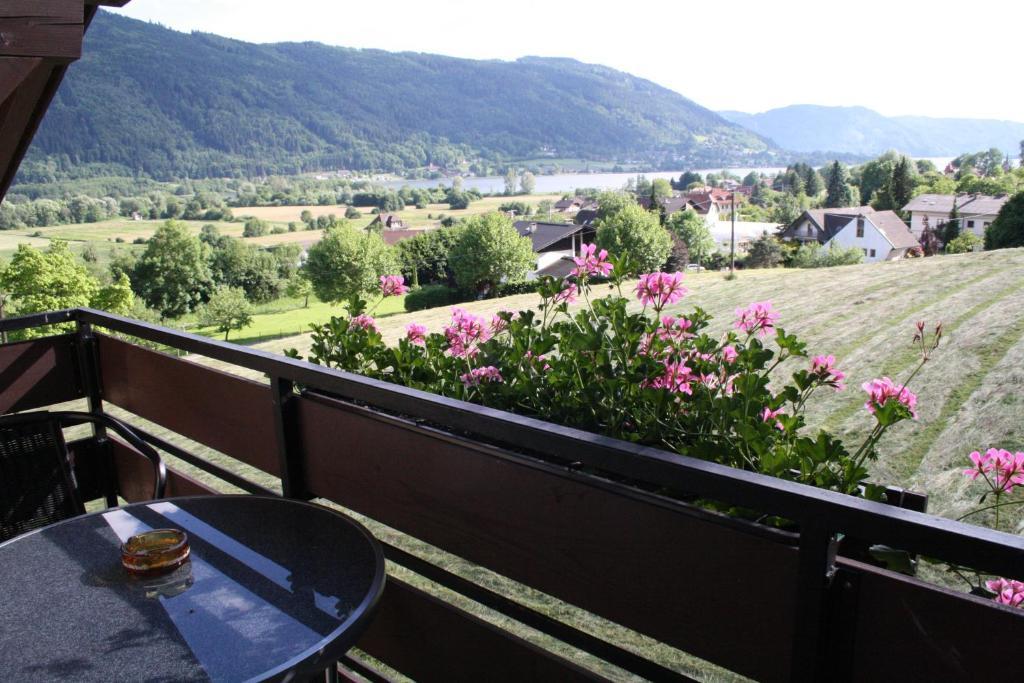 Pension Wolf Steindorf am Ossiacher See Ruang foto